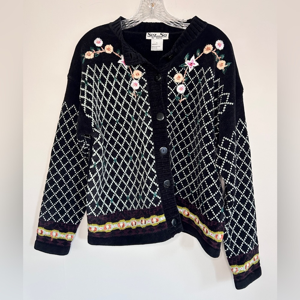 VINTAGE 90s Floral Embroidered Argyle Boxy Cardigan Feminine Whimsigoth | Size L - Picture 13 of 15
